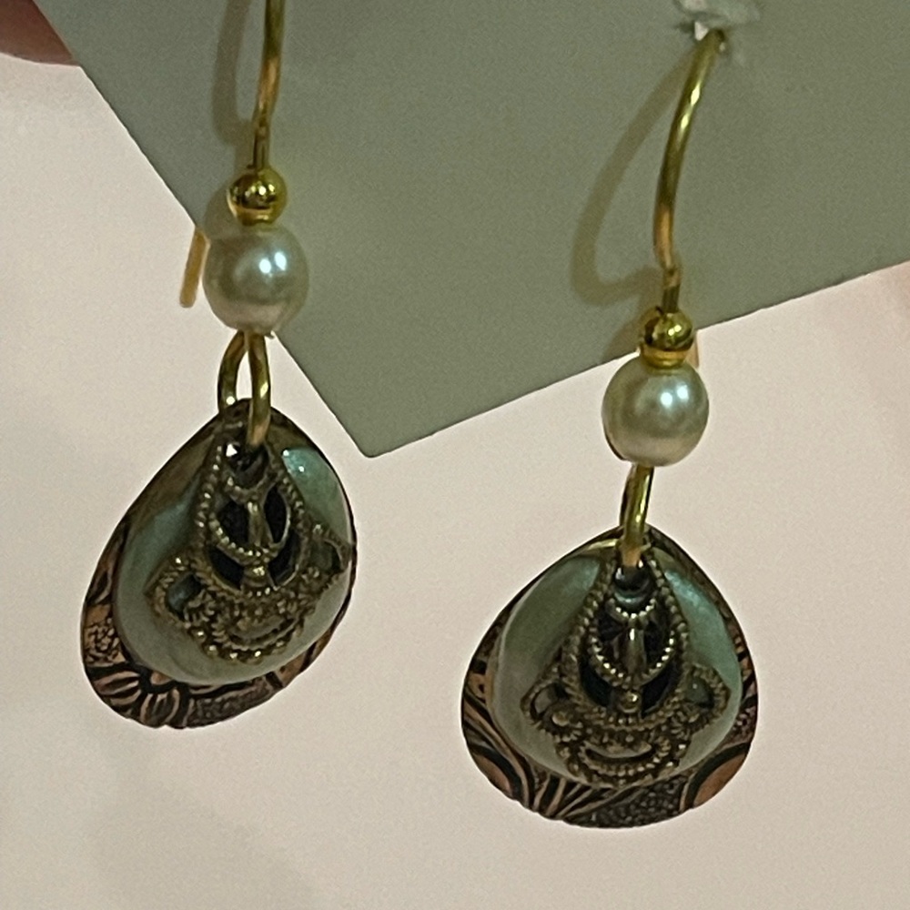 Elegant Art Deco Gold & Green Pearl Teardrop Earrings